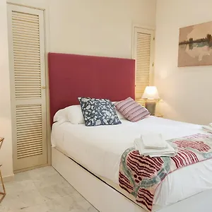 https://bright-apartment-at-santa-cruz-4-pax-parking-opc.es-andalucia.com